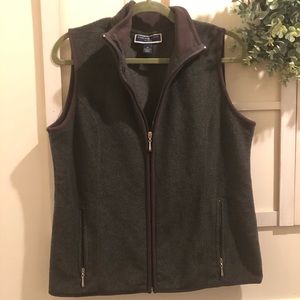 Women’s Gray fleece zip vest size M